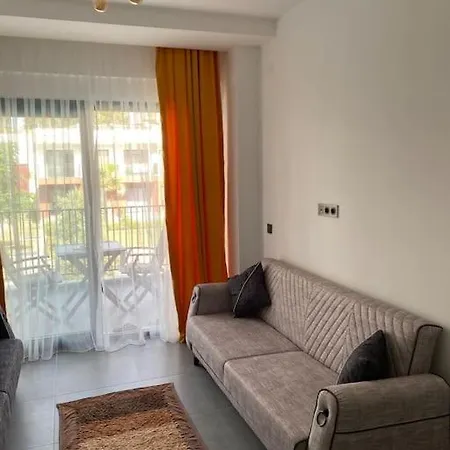 New Furnished, Cosy, Summer House With Pools Apartmán